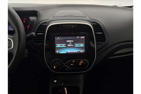 Renault Captur 0.9 TCe Limited LED Clima Cruise Parkeersensoren 16"LMV