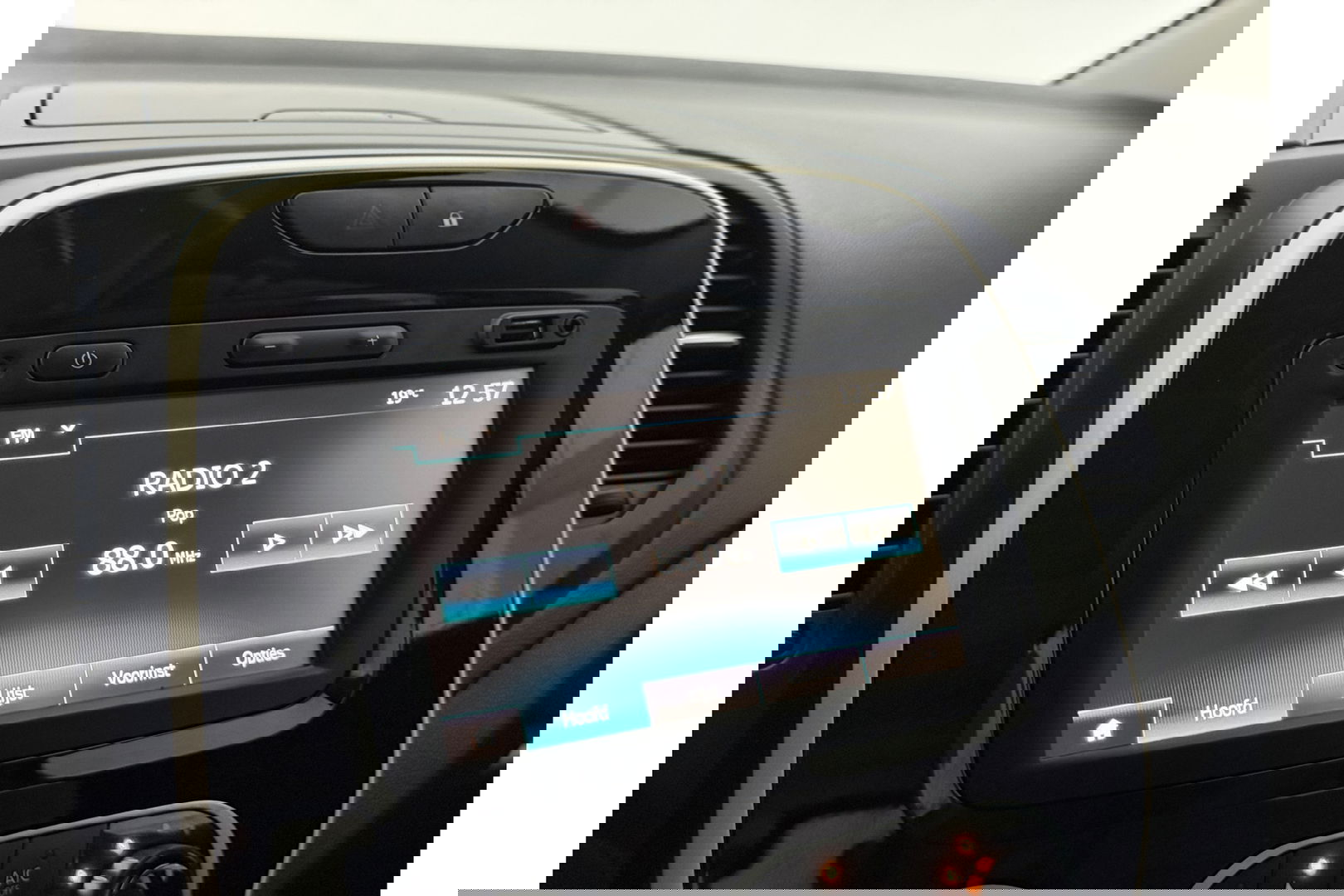 Renault Captur 0.9 TCe Limited LED Clima Cruise Parkeersensoren 16"LMV
