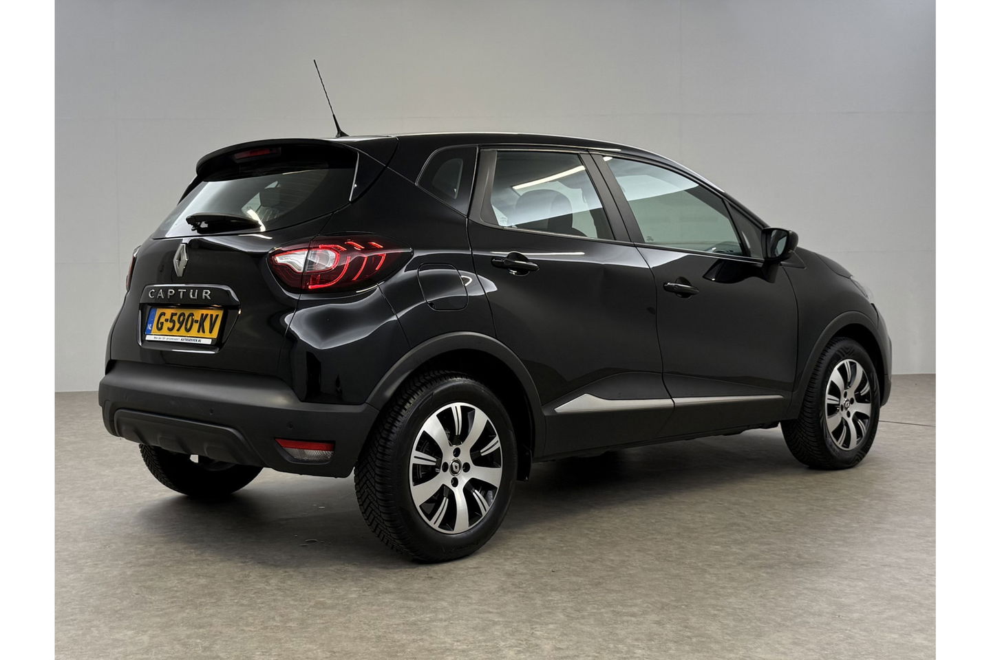 Renault Captur 0.9 TCe Limited LED Clima Cruise Parkeersensoren 16"LMV