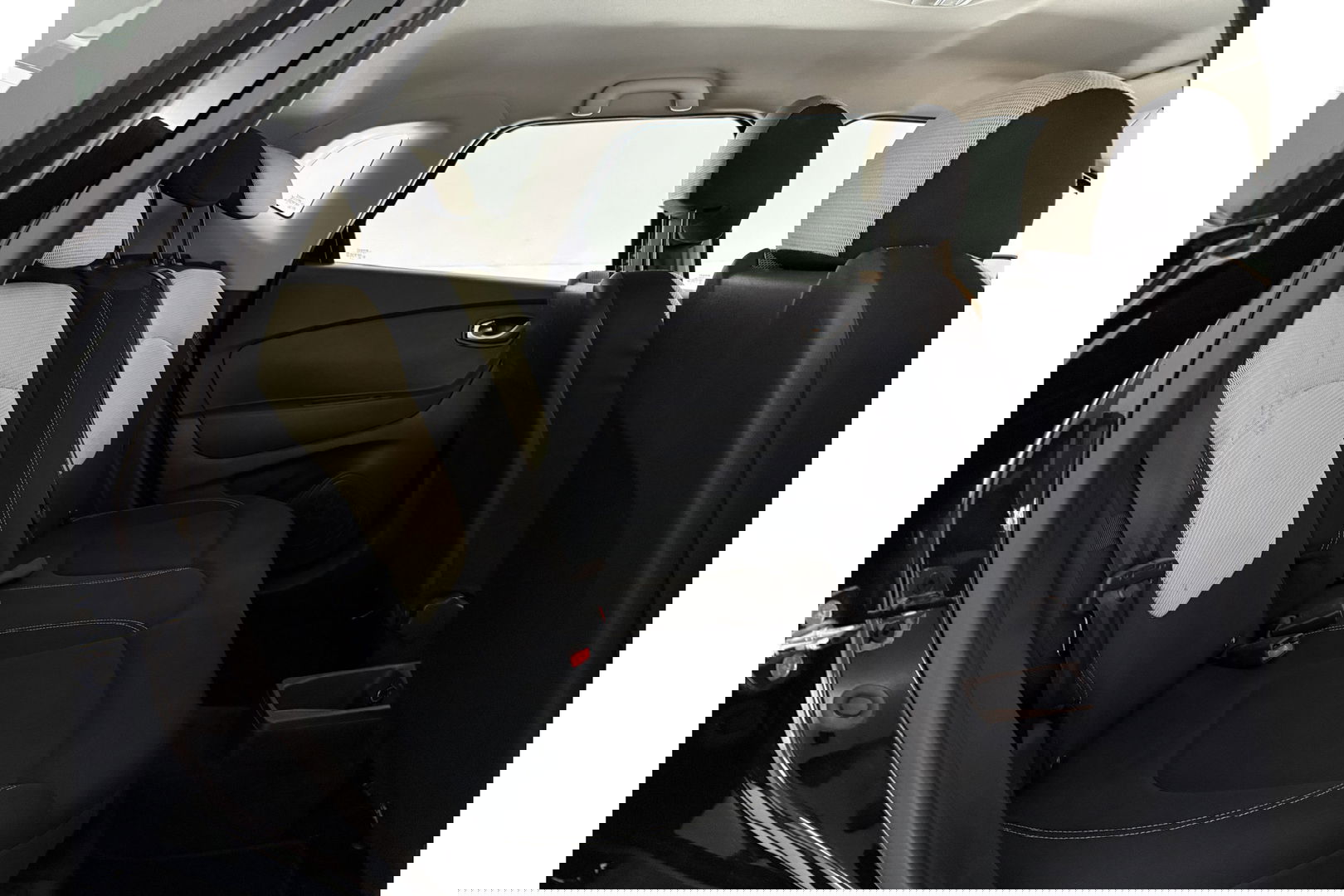 Renault Captur 0.9 TCe Limited LED Clima Cruise Parkeersensoren 16"LMV