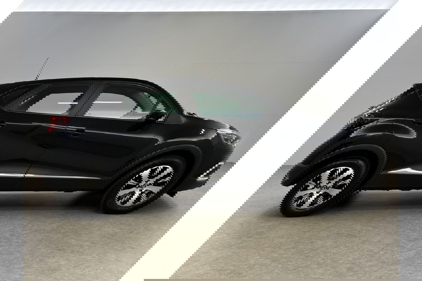 Renault Captur 0.9 TCe Limited LED Clima Cruise Parkeersensoren 16"LMV