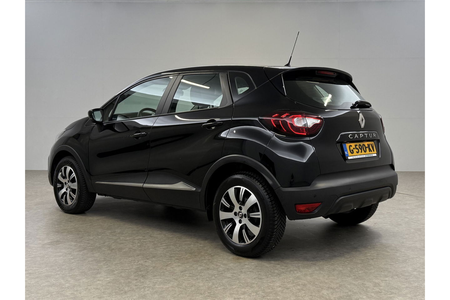 Renault Captur 0.9 TCe Limited LED Clima Cruise Parkeersensoren 16"LMV