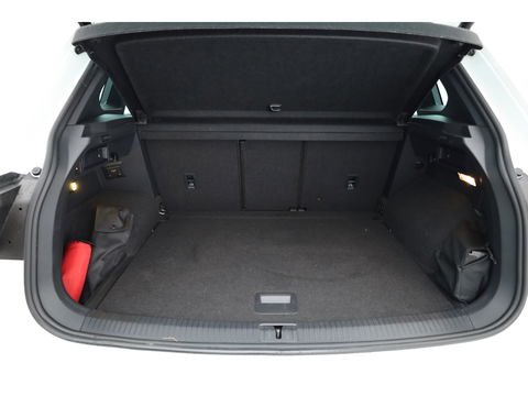 Volkswagen Tiguan 1.5 TSI R-Line DSG | Pano | Elek. Trekhaak | standkachel | IQ. Light | Camera | Stoel- Stuurverw.