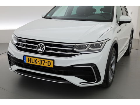 Volkswagen Tiguan 1.5 TSI R-Line DSG | Pano | Elek. Trekhaak | standkachel | IQ. Light | Camera | Stoel- Stuurverw.