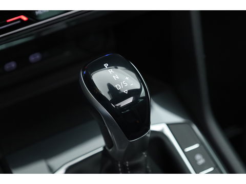 Volkswagen Tiguan 1.5 TSI R-Line DSG | Pano | Elek. Trekhaak | standkachel | IQ. Light | Camera | Stoel- Stuurverw.