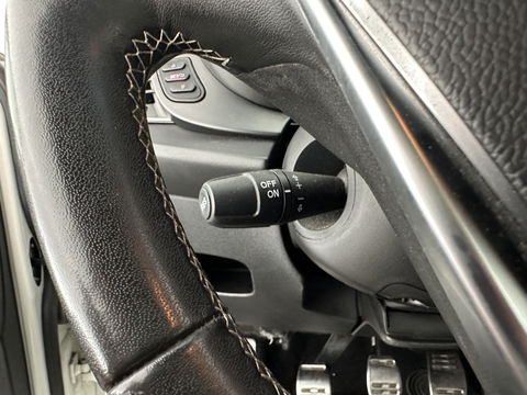 Alfa Romeo Giulietta 2.0 JTDm Exclusive *PANO | 1/2LEATHER | XENON | BOSE-SOUND | NAVI-FULLMAP | SPORT-SEATS | ECC | PDC | CRUISE | 18''ALU*
