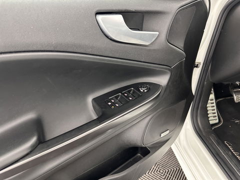 Alfa Romeo Giulietta 2.0 JTDm Exclusive *PANO | 1/2LEATHER | XENON | BOSE-SOUND | NAVI-FULLMAP | SPORT-SEATS | ECC | PDC | CRUISE | 18''ALU*