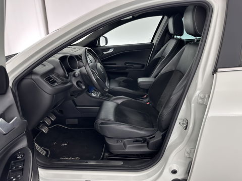 Alfa Romeo Giulietta 2.0 JTDm Exclusive *PANO | 1/2LEATHER | XENON | BOSE-SOUND | NAVI-FULLMAP | SPORT-SEATS | ECC | PDC | CRUISE | 18''ALU*