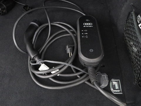 Audi Q5 Sportback 50 TFSI e S edition | Stoelverwarming | Adaptive cruise | Carplay | Matrix LED | Half leder | Sportstoelen | Virtual Cockpit | PHEV
