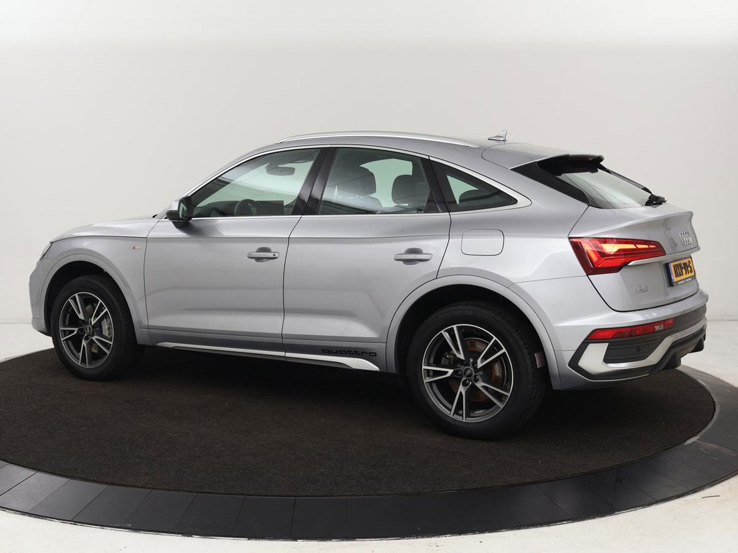 Audi Q5 Sportback 50 TFSI e S edition | Stoelverwarming | Adaptive cruise | Carplay | Matrix LED | Half leder | Sportstoelen | Virtual Cockpit | PHEV