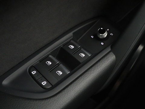 Audi Q5 Sportback 50 TFSI e S edition | Stoelverwarming | Adaptive cruise | Carplay | Matrix LED | Half leder | Sportstoelen | Virtual Cockpit | PHEV