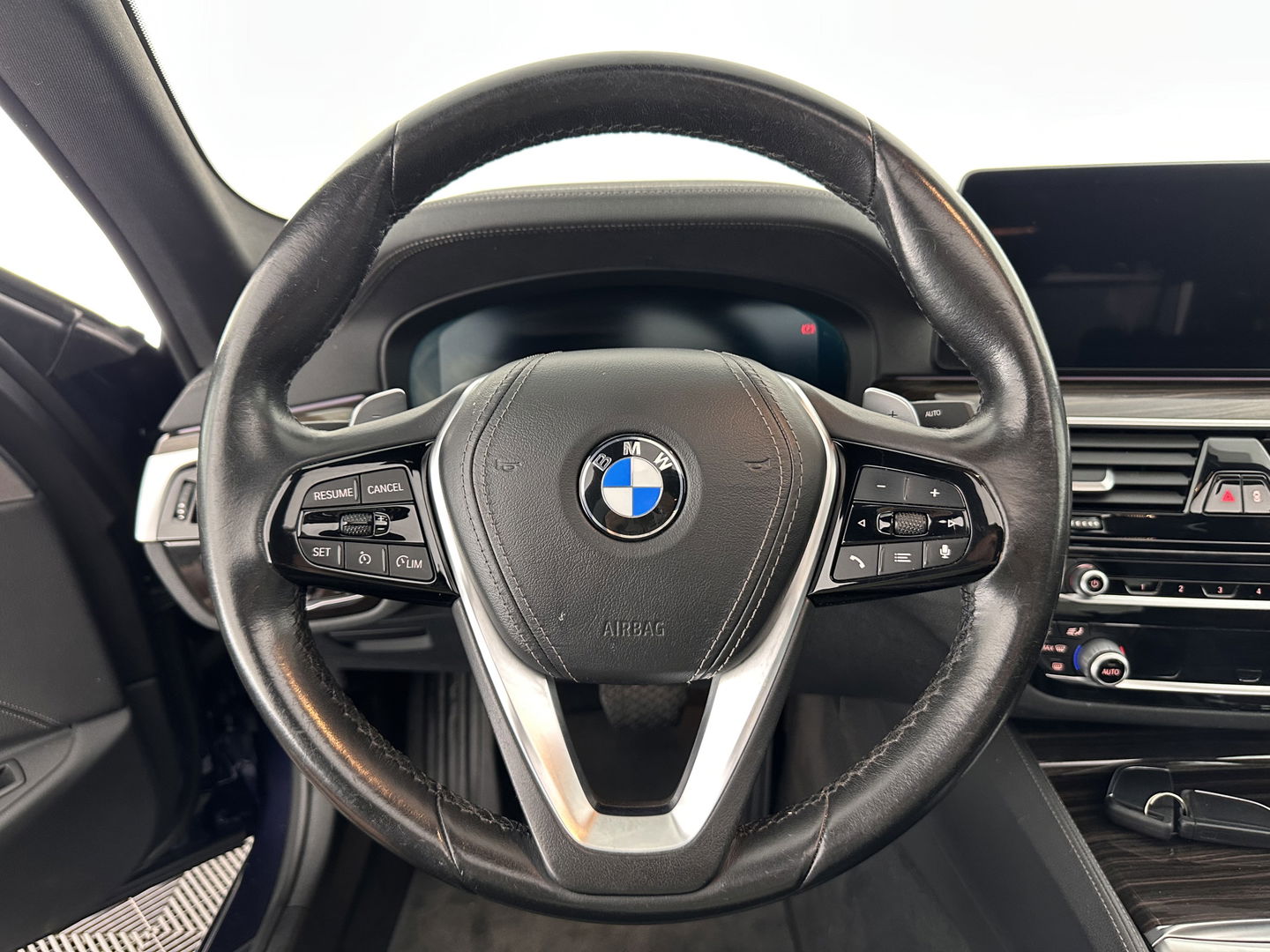 BMW 5 Serie 540i xDrive High Executive Edition Aut. *PANO | LUXURY-LEATHER | LASER-LIGHT | BOWERS&WILKINS | MEMORY-PACK | HEATED-COMFORTSEATS | DIGI-COCKPIT | NAVI-FULLMAP | ECC | PDC | CRUISE | 18''ALU*