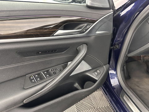 BMW 5 Serie 540i xDrive High Executive Edition Aut. *PANO | LUXURY-LEATHER | LASER-LIGHT | BOWERS&WILKINS | MEMORY-PACK | HEATED-COMFORTSEATS | DIGI-COCKPIT | NAVI-FULLMAP | ECC | PDC | CRUISE | 18''ALU*