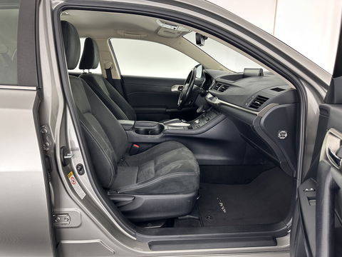 Lexus CT 200h Edition 30 Aut. *FULL-LED | NAVI-FULLMAP | COMFORT-SEATS | CAMERA | KEYLESS | ECC | PDC | CRUISE | 16''ALU | TOWBAR*