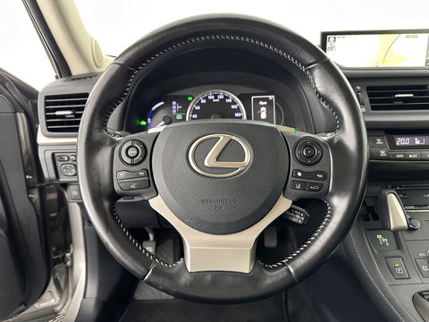 Lexus CT 200h Edition 30 Aut. *FULL-LED | NAVI-FULLMAP | COMFORT-SEATS | CAMERA | KEYLESS | ECC | PDC | CRUISE | 16''ALU | TOWBAR*