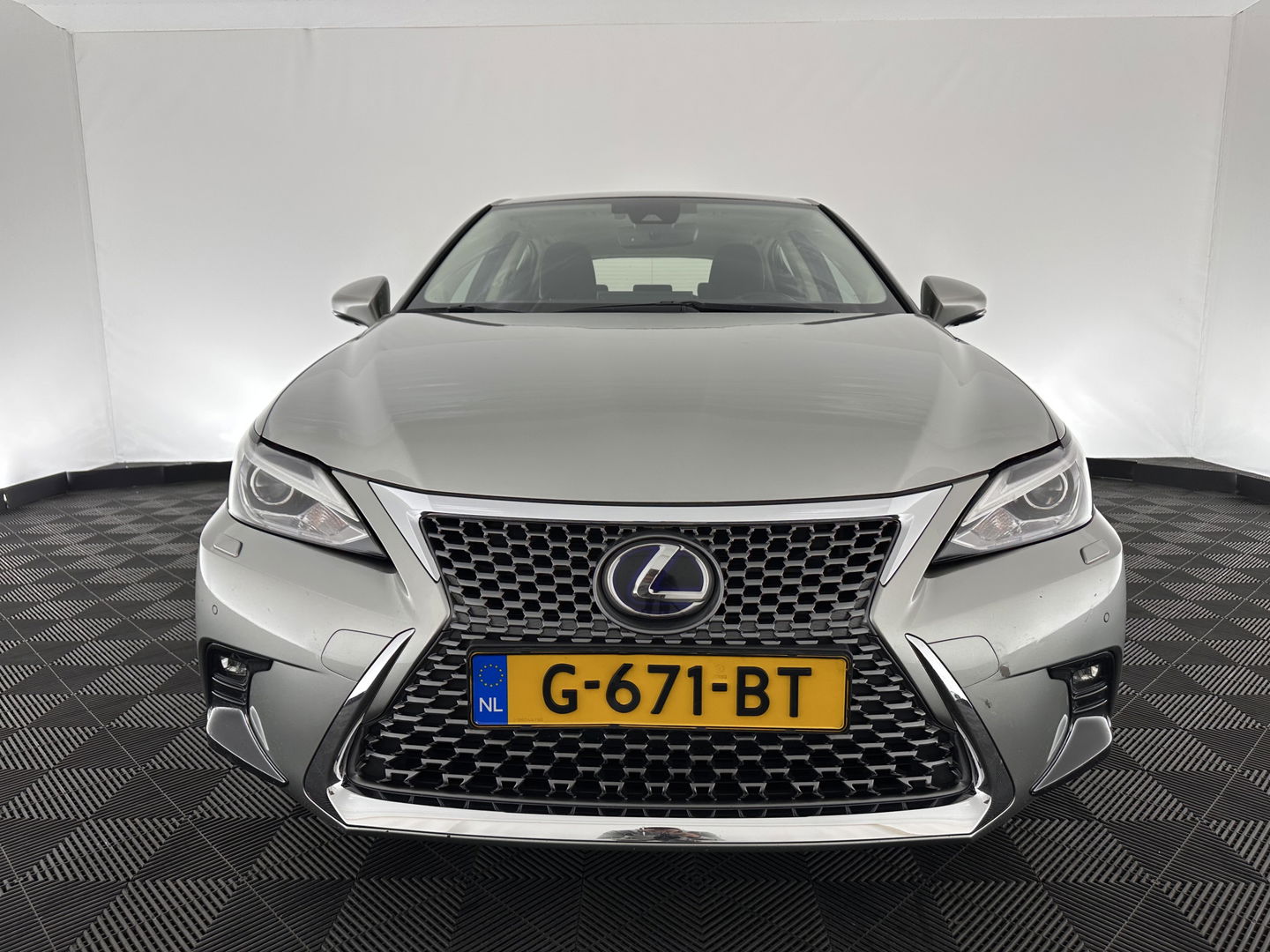 Lexus CT 200h Edition 30 Aut. *FULL-LED | NAVI-FULLMAP | COMFORT-SEATS | CAMERA | KEYLESS | ECC | PDC | CRUISE | 16''ALU | TOWBAR*
