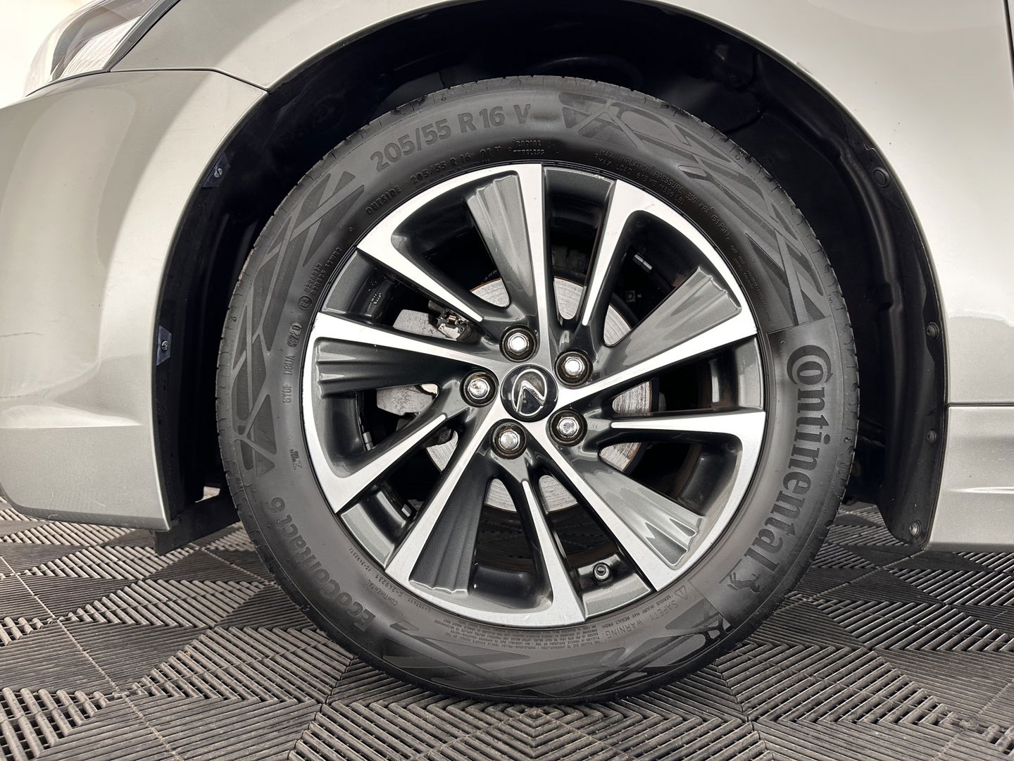 Lexus CT 200h Edition 30 Aut. *FULL-LED | NAVI-FULLMAP | COMFORT-SEATS | CAMERA | KEYLESS | ECC | PDC | CRUISE | 16''ALU | TOWBAR*