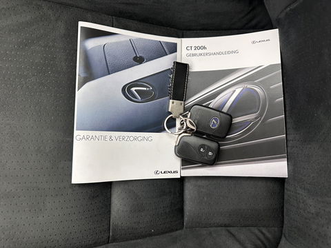 Lexus CT 200h Edition 30 Aut. *FULL-LED | NAVI-FULLMAP | COMFORT-SEATS | CAMERA | KEYLESS | ECC | PDC | CRUISE | 16''ALU | TOWBAR*