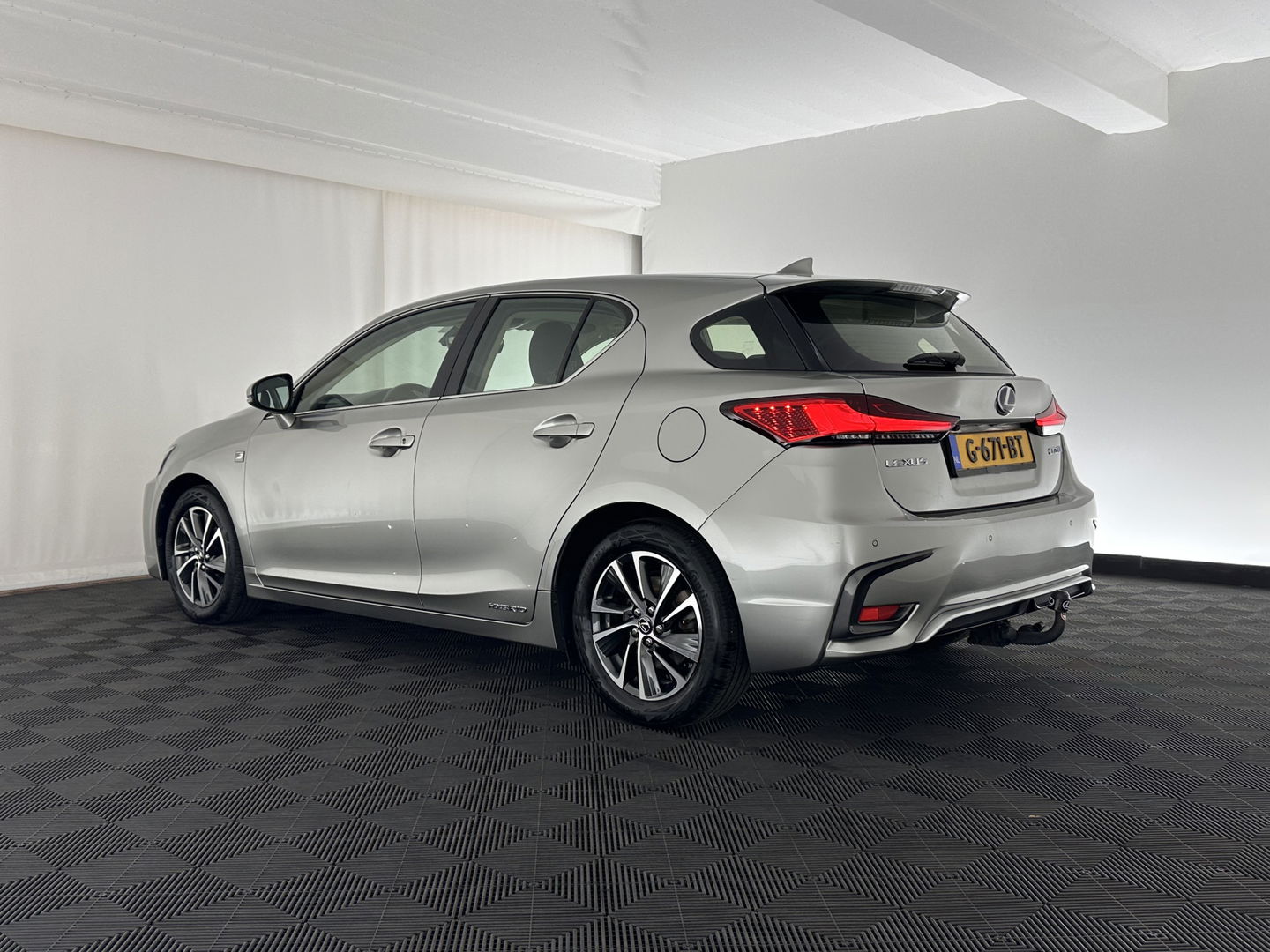 Lexus CT 200h Edition 30 Aut. *FULL-LED | NAVI-FULLMAP | COMFORT-SEATS | CAMERA | KEYLESS | ECC | PDC | CRUISE | 16''ALU | TOWBAR*