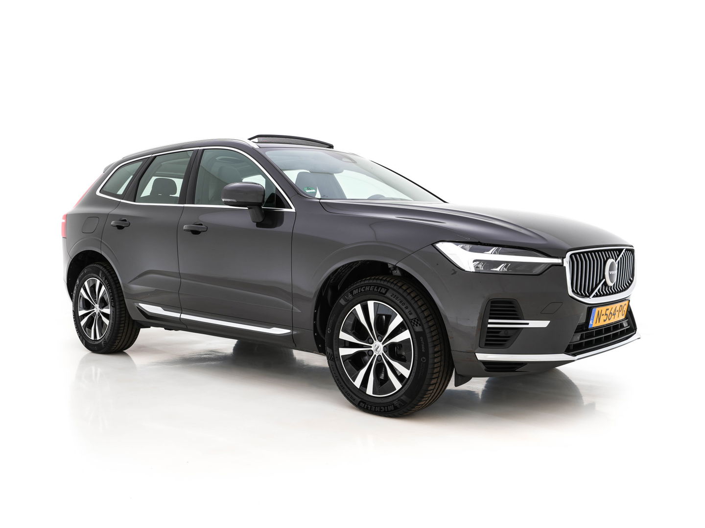Volvo XC60 2.0 T6 Plug-in Hybrid AWD Inscription Expression (INCL-BTW)  AUT. *PANO | LUXURY-LEATHER | FULL-LED | HEATED-SPORTSEATS | NAVI-FULLMAP | CAMERA | PDC | ADAPT.CRUISE | CARPLAY | DIGI-COCKPIT | BLIS | SIPS | KEYLESS | 18"ALU*