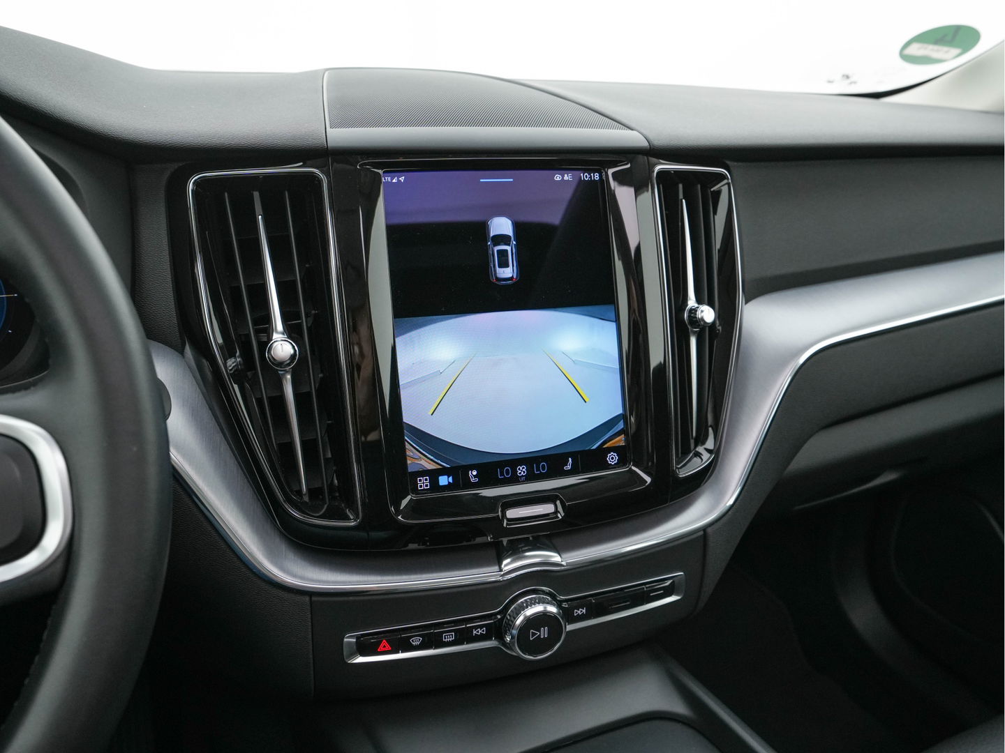 Volvo XC60 2.0 T6 Plug-in Hybrid AWD Inscription Expression (INCL-BTW)  AUT. *PANO | LUXURY-LEATHER | FULL-LED | HEATED-SPORTSEATS | NAVI-FULLMAP | CAMERA | PDC | ADAPT.CRUISE | CARPLAY | DIGI-COCKPIT | BLIS | SIPS | KEYLESS | 18"ALU*