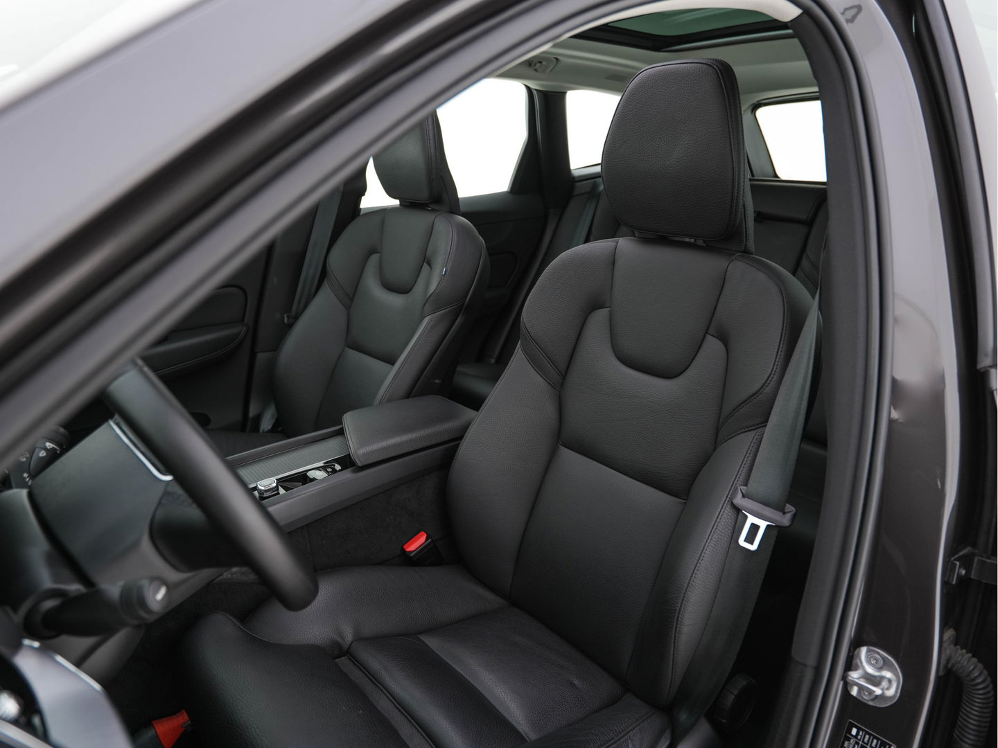 Volvo XC60 2.0 T6 Plug-in Hybrid AWD Inscription Expression (INCL-BTW)  AUT. *PANO | LUXURY-LEATHER | FULL-LED | HEATED-SPORTSEATS | NAVI-FULLMAP | CAMERA | PDC | ADAPT.CRUISE | CARPLAY | DIGI-COCKPIT | BLIS | SIPS | KEYLESS | 18"ALU*