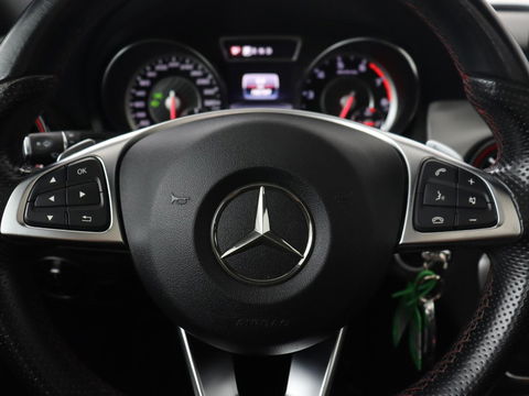 Mercedes-Benz GLA AMG 45 4MATIC | Panoramadak | Stoelverwarming | Xenon | Leder/Alcantara | Park Assist | Navigatie | 19'' lichtmetalen velgen | Cruise control | Bluetooth