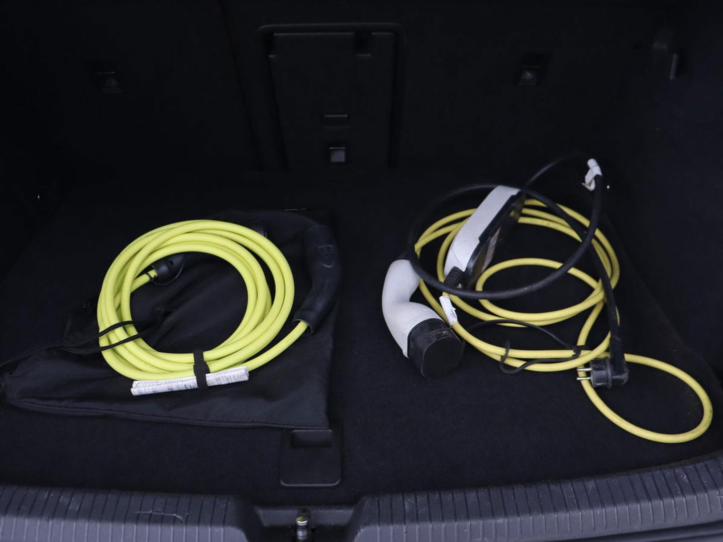 Volkswagen Golf 1.4 eHybrid Style | Head-Up | Trekhaak | Stoel & stuurverwarming | Massage | Adaptive cruise | Memory | Carplay | LED Plus | Navigatie | PHEV | Plug In