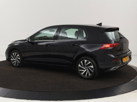 Volkswagen Golf 1.4 eHybrid Style | Head-Up | Trekhaak | Stoel & stuurverwarming | Massage | Adaptive cruise | Memory | Carplay | LED Plus | Navigatie | PHEV | Plug In
