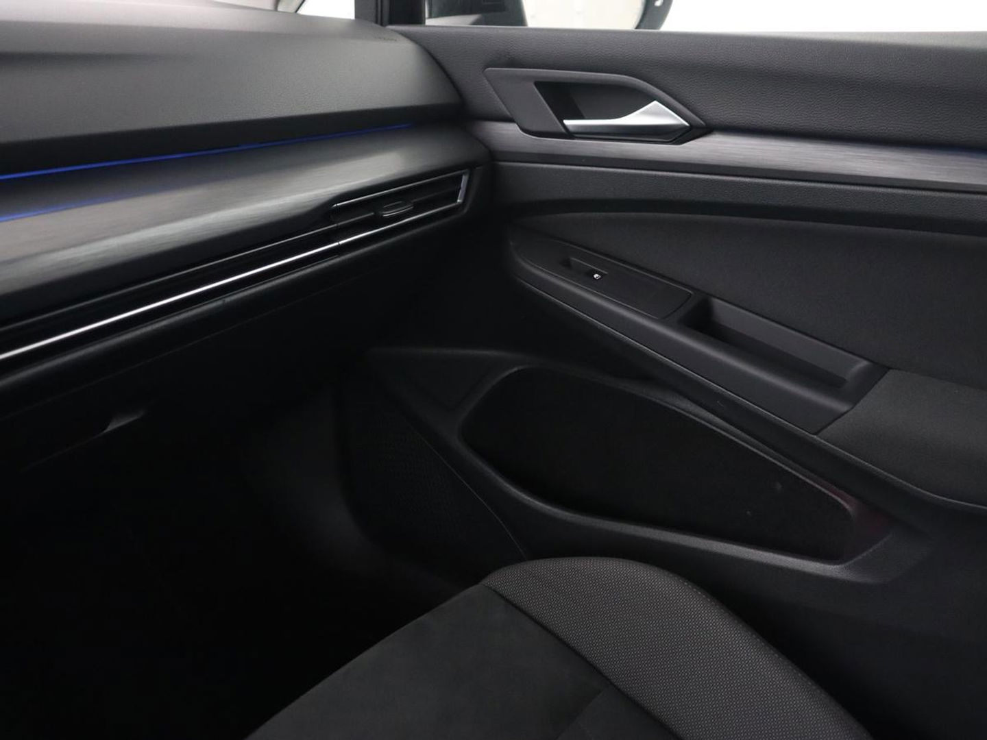 Volkswagen Golf 1.4 eHybrid Style | Head-Up | Trekhaak | Stoel & stuurverwarming | Massage | Adaptive cruise | Memory | Carplay | LED Plus | Navigatie | PHEV | Plug In