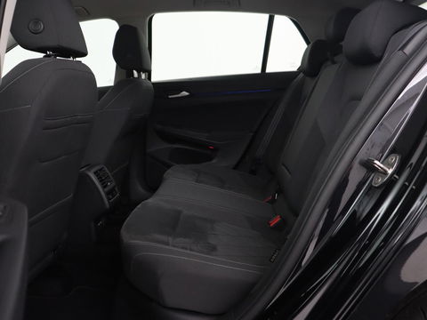 Volkswagen Golf 1.4 eHybrid Style | Head-Up | Trekhaak | Stoel & stuurverwarming | Massage | Adaptive cruise | Memory | Carplay | LED Plus | Navigatie | PHEV | Plug In