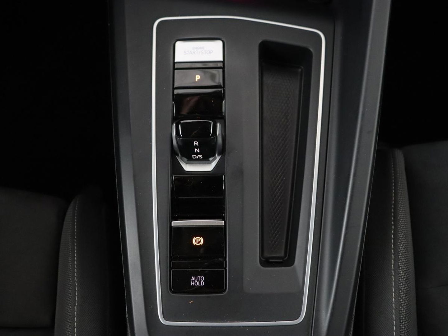 Volkswagen Golf 1.4 eHybrid Style | Head-Up | Trekhaak | Stoel & stuurverwarming | Massage | Adaptive cruise | Memory | Carplay | LED Plus | Navigatie | PHEV | Plug In