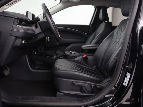 Ford Mustang Mach-E RWD 75 kWh | Leder | Stoelverwarming | 360 Camera | Adaptive cruise | B&O Sound | Stuurverwarming | Carplay | Navigatie
