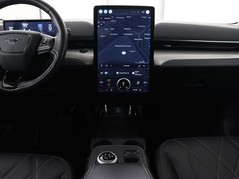 Ford Mustang Mach-E RWD 75 kWh | Leder | Stoelverwarming | 360 Camera | Adaptive cruise | B&O Sound | Stuurverwarming | Carplay | Navigatie