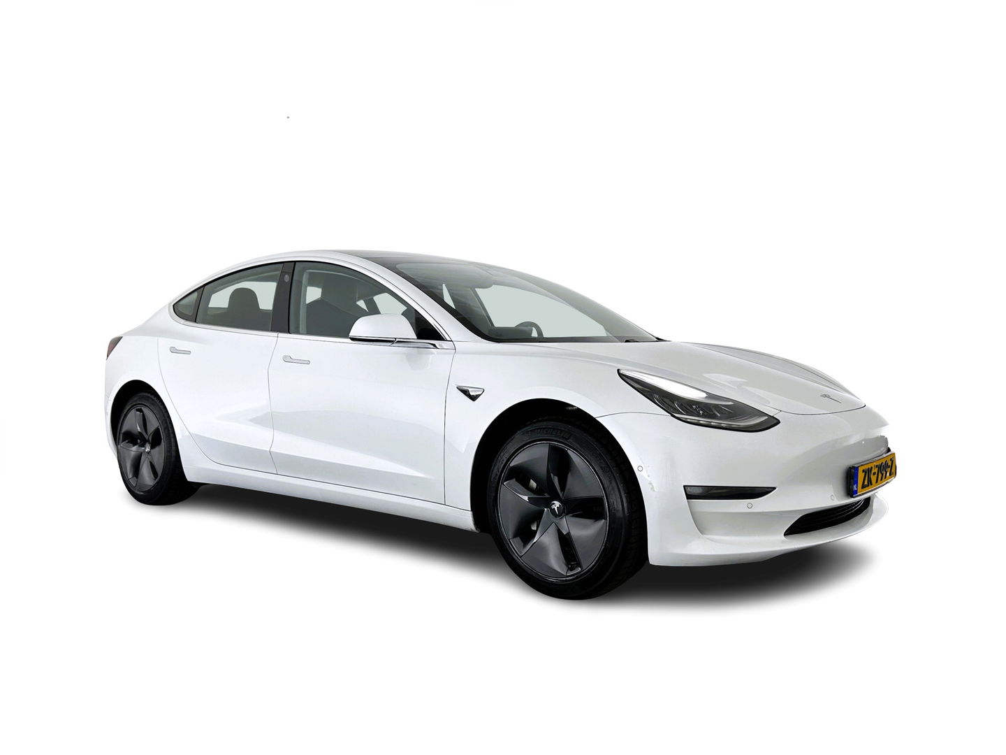 Tesla Model 3 Standard RWD Plus 60 kWh [ 3-Fase ] (INCL-BTW) Aut. *PANO | AUTO-PILOT | LUXURY-LEATHER | KEYLESS | FULL-LED | MEMORY-PACK | SURROUND-VIEW | DAB | CARPLAY | DIGI-COCKPIT | LANE-ASSIST | COMFORT-SEATS | 18"ALU*