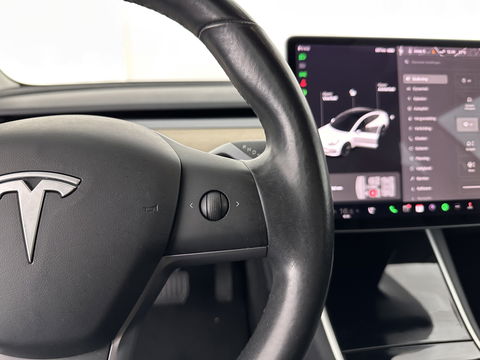 Tesla Model 3 Standard RWD Plus 60 kWh [ 3-Fase ] (INCL-BTW) Aut. *PANO | AUTO-PILOT | LUXURY-LEATHER | KEYLESS | FULL-LED | MEMORY-PACK | SURROUND-VIEW | DAB | CARPLAY | DIGI-COCKPIT | LANE-ASSIST | COMFORT-SEATS | 18"ALU*