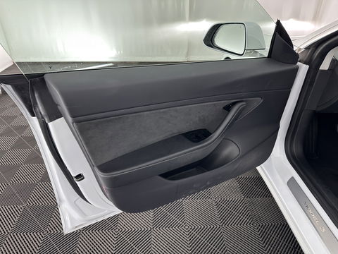 Tesla Model 3 Standard RWD Plus 60 kWh [ 3-Fase ] (INCL-BTW) Aut. *PANO | AUTO-PILOT | LUXURY-LEATHER | KEYLESS | FULL-LED | MEMORY-PACK | SURROUND-VIEW | DAB | CARPLAY | DIGI-COCKPIT | LANE-ASSIST | COMFORT-SEATS | 18"ALU*