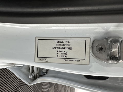 Tesla Model 3 Standard RWD Plus 60 kWh [ 3-Fase ] (INCL-BTW) Aut. *PANO | AUTO-PILOT | LUXURY-LEATHER | KEYLESS | FULL-LED | MEMORY-PACK | SURROUND-VIEW | DAB | CARPLAY | DIGI-COCKPIT | LANE-ASSIST | COMFORT-SEATS | 18"ALU*