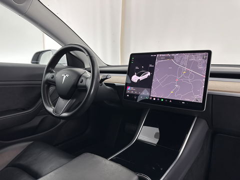 Tesla Model 3 Standard RWD Plus 60 kWh [ 3-Fase ] (INCL-BTW) Aut. *PANO | AUTO-PILOT | LUXURY-LEATHER | KEYLESS | FULL-LED | MEMORY-PACK | SURROUND-VIEW | DAB | CARPLAY | DIGI-COCKPIT | LANE-ASSIST | COMFORT-SEATS | 18"ALU*