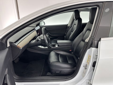 Tesla Model 3 Standard RWD Plus 60 kWh [ 3-Fase ] (INCL-BTW) Aut. *PANO | AUTO-PILOT | LUXURY-LEATHER | KEYLESS | FULL-LED | MEMORY-PACK | SURROUND-VIEW | DAB | CARPLAY | DIGI-COCKPIT | LANE-ASSIST | COMFORT-SEATS | 18"ALU*