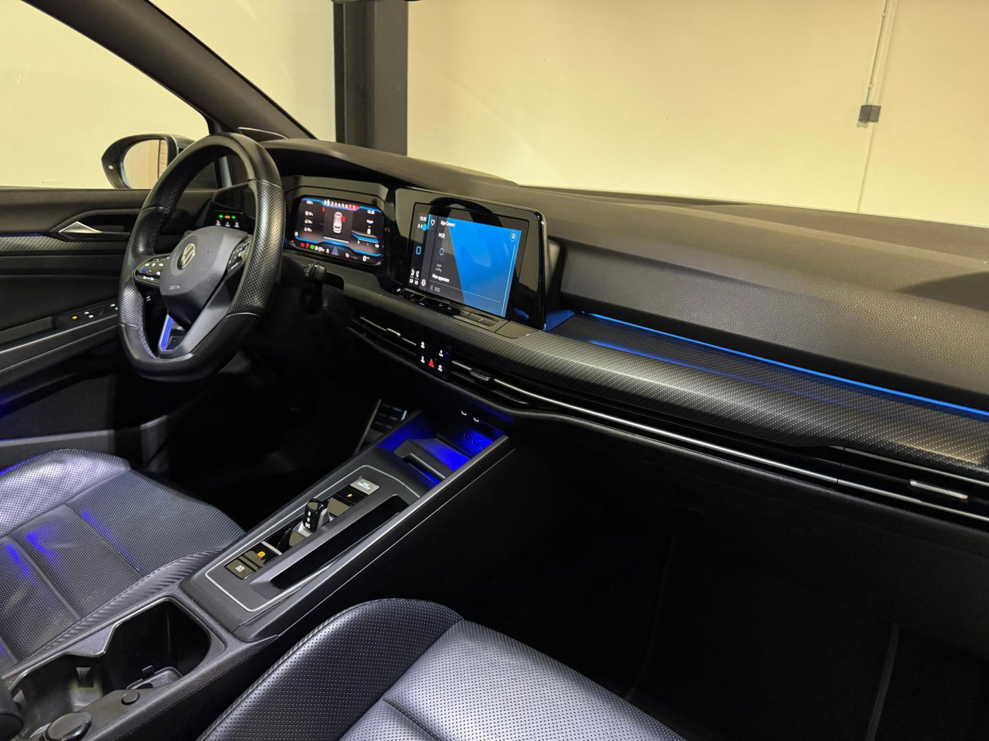 Volkswagen Golf 2.0 TSI R 4Motion PANO KEYLESS HUD'