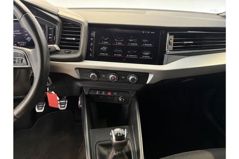 Audi A1 25 TFSI S-line LED Airco Carplay Cruise Virtual Parkeersensoren 17"LMV