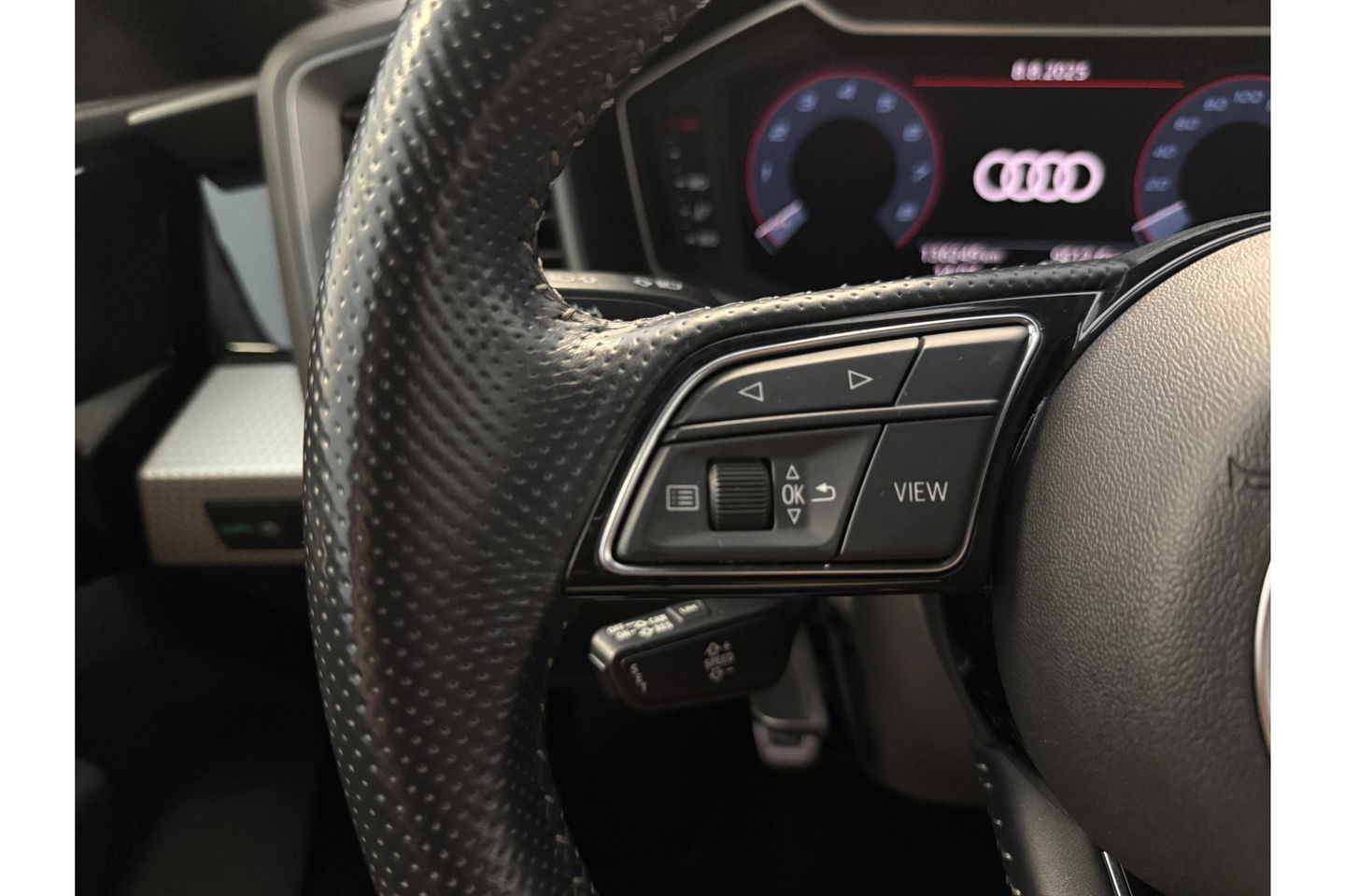 Audi A1 25 TFSI S-line LED Airco Carplay Cruise Virtual Parkeersensoren 17"LMV