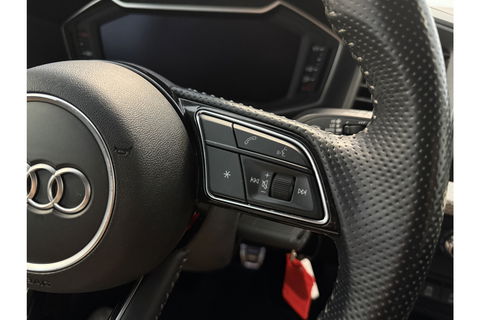 Audi A1 25 TFSI S-line LED Airco Carplay Cruise Virtual Parkeersensoren 17"LMV