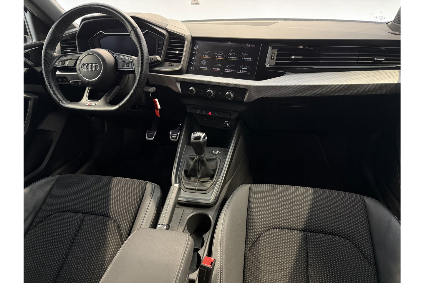 Audi A1 25 TFSI S-line LED Airco Carplay Cruise Virtual Parkeersensoren 17"LMV