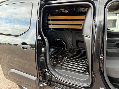 Peugeot Partner 1.5 BlueHDI 131 pk Automaat - Apple Carplay - Rijklaar