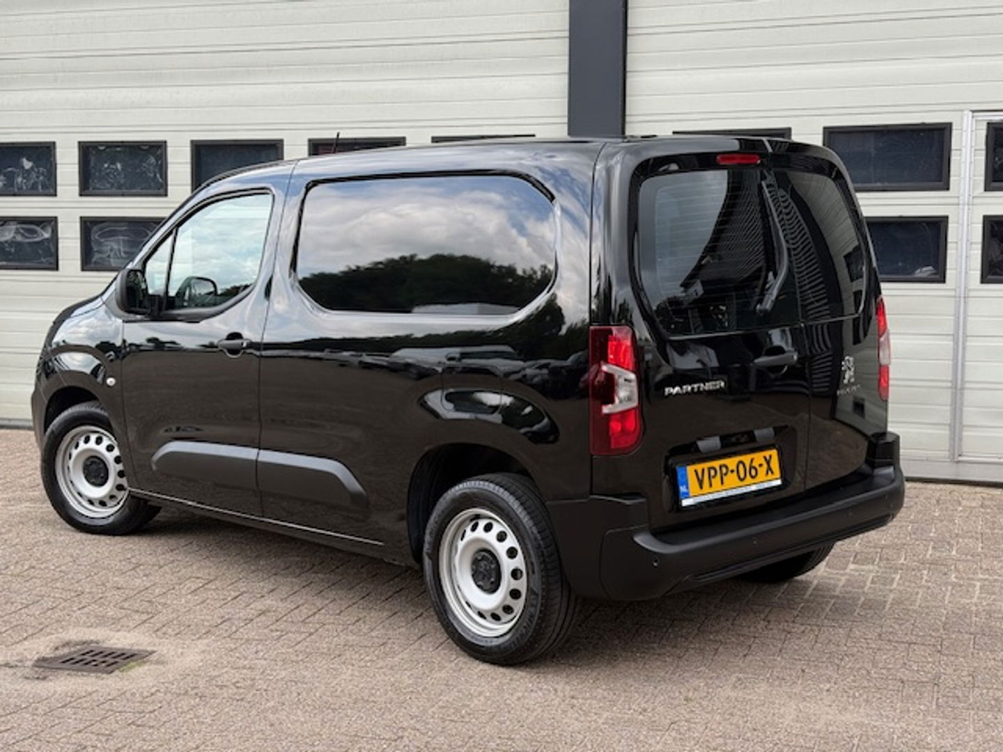 Peugeot Partner 1.5 BlueHDI 131 pk Automaat - Apple Carplay - Rijklaar