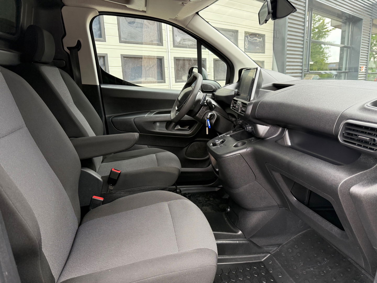 Peugeot Partner 1.5 BlueHDI 131 pk Automaat - Apple Carplay - Rijklaar