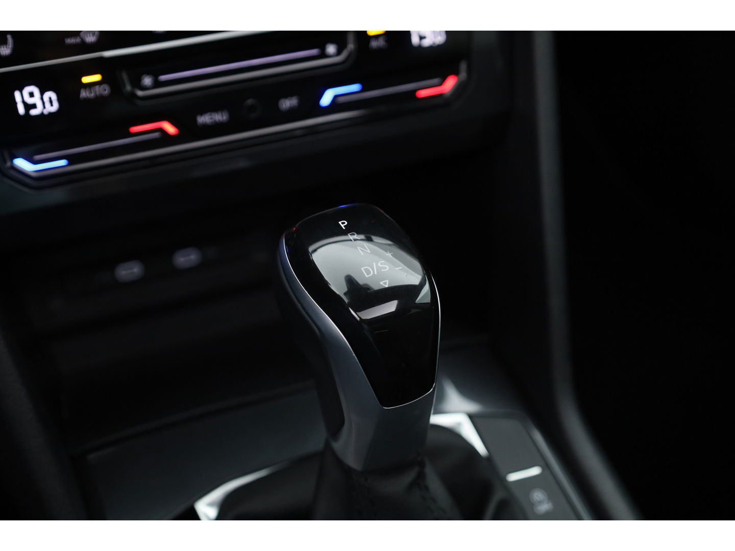 Volkswagen Tiguan Allspace 1.5 TSI 7p. DSG | Pano | Navi | Stoel- Stuurverw. | Elek. Trekhaak | Elek. Achterklep | Adapt. Cruise