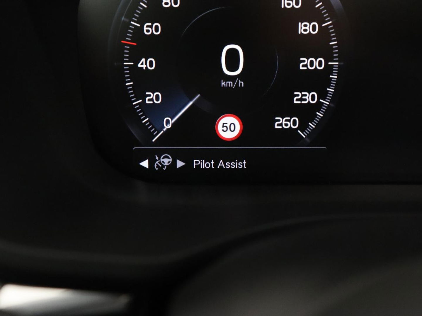 Volvo XC60 2.0 Recharge T6 AWD R-Design | Panoramadak | Stoel & stuurverwarming | Adaptive cruise | Camera | BLIS | Carplay | Half leder | Navigatie | 21'' lichtmetalen velgen | PHEV | Plug In